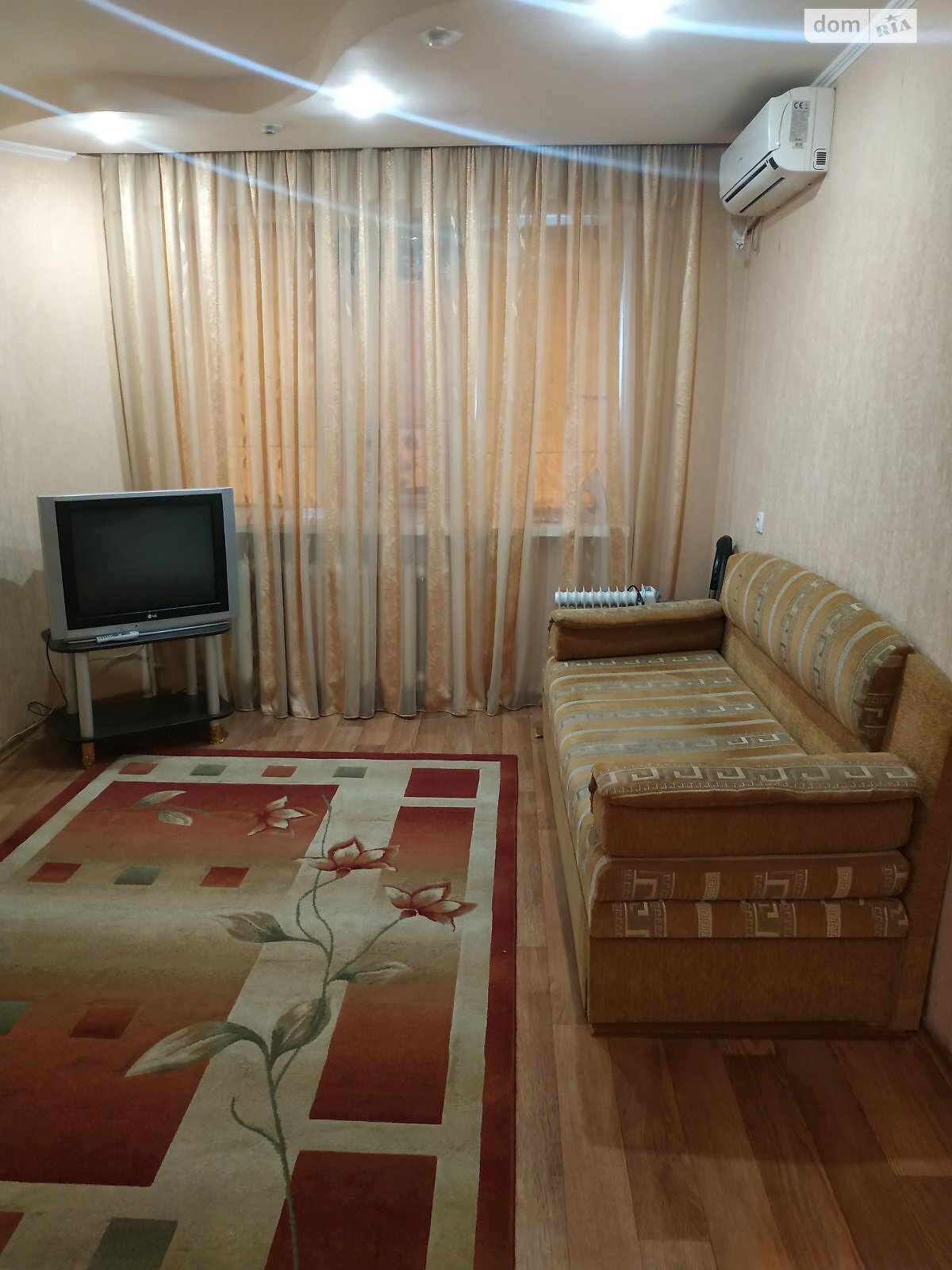 однокімнатна квартира в Дніпрі, район Косіора, на просп. Слобожанський в оренду на короткий термін подобово фото 1 однокімнатна квартира в Дніпрі, район Косіора, на просп. Слобожанський в оренду на короткий термін подобово фото 1