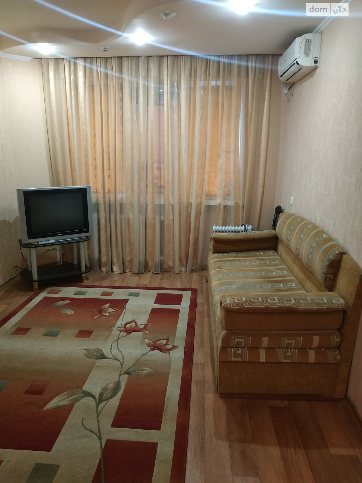 однокімнатна квартира в Дніпрі, район Косіора, на просп. Слобожанський в оренду на короткий термін подобово фото 1 однокімнатна квартира в Дніпрі, район Косіора, на просп. Слобожанський в оренду на короткий термін подобово фото 1