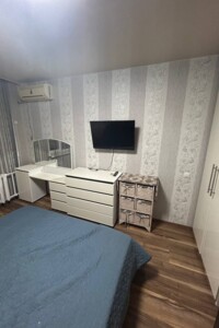 трехкомнатная квартира в Днепре, район Победа-5, на просп. Героев в аренду на короткий срок посуточно фото 2