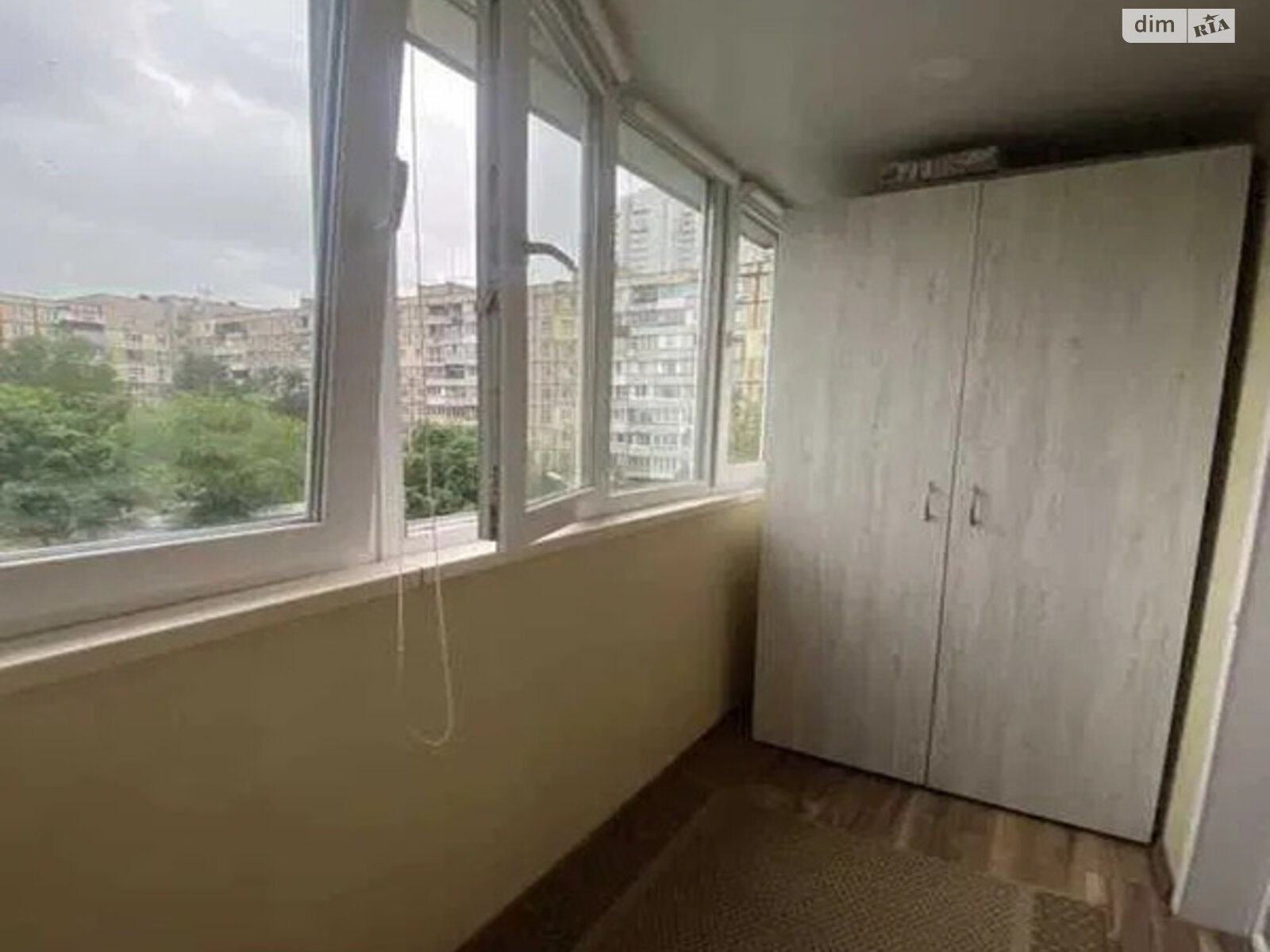 трехкомнатная квартира в Днепре, район Победа-5, на просп. Героев в аренду на короткий срок посуточно фото 1