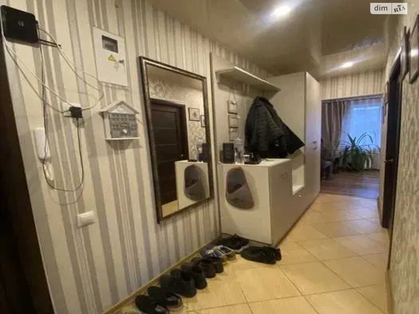 трехкомнатная квартира в Днепре, район Победа-5, на просп. Героев в аренду на короткий срок посуточно фото 1