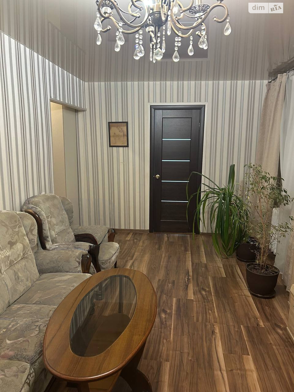 трехкомнатная квартира в Днепре, район Победа-5, на просп. Героев в аренду на короткий срок посуточно фото 1