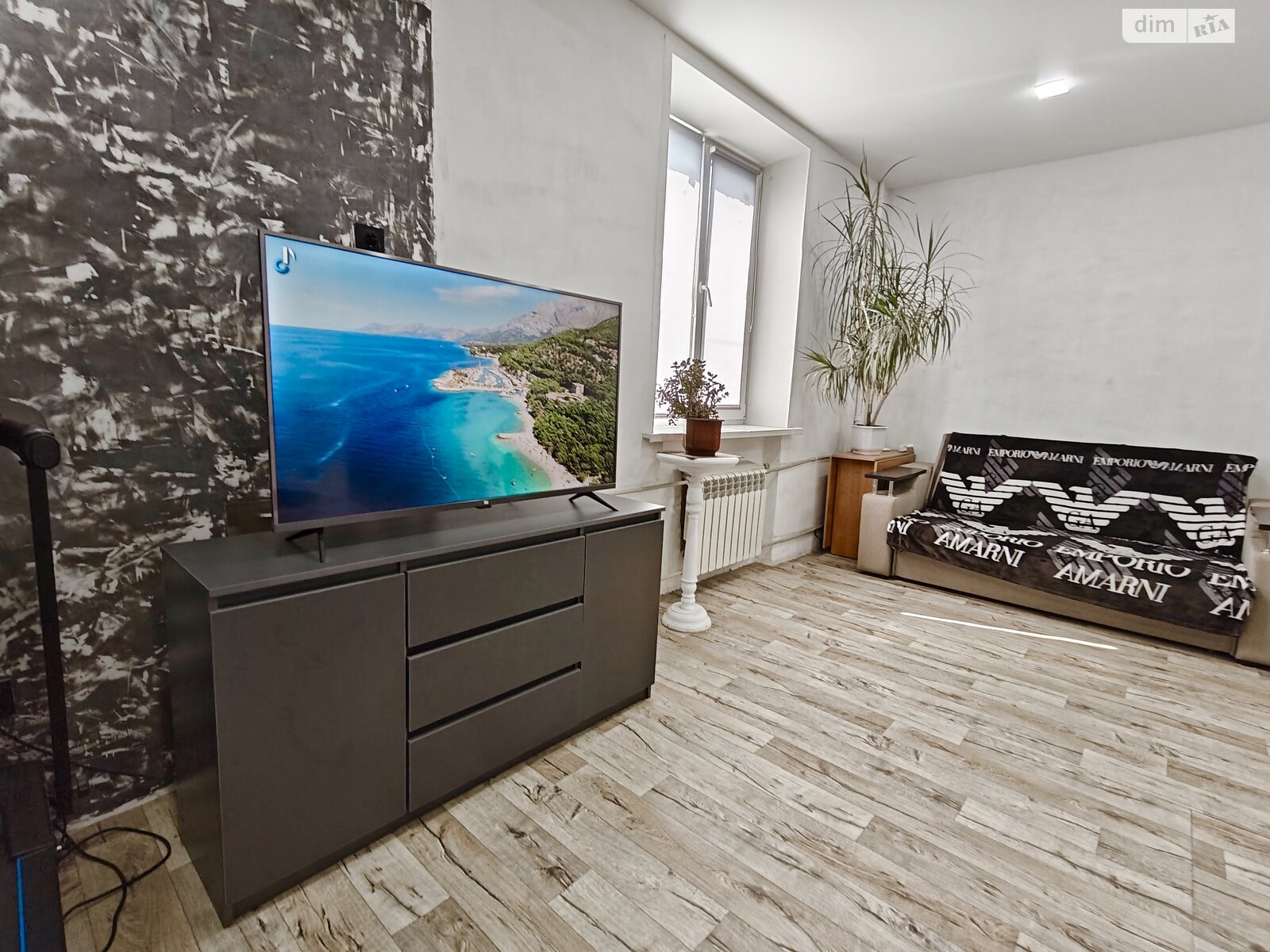 двухкомнатная квартира в Днепре, район Привокзальный, на просп. Яворницкого Дмитрия 125 в аренду на короткий срок посуточно фото 1