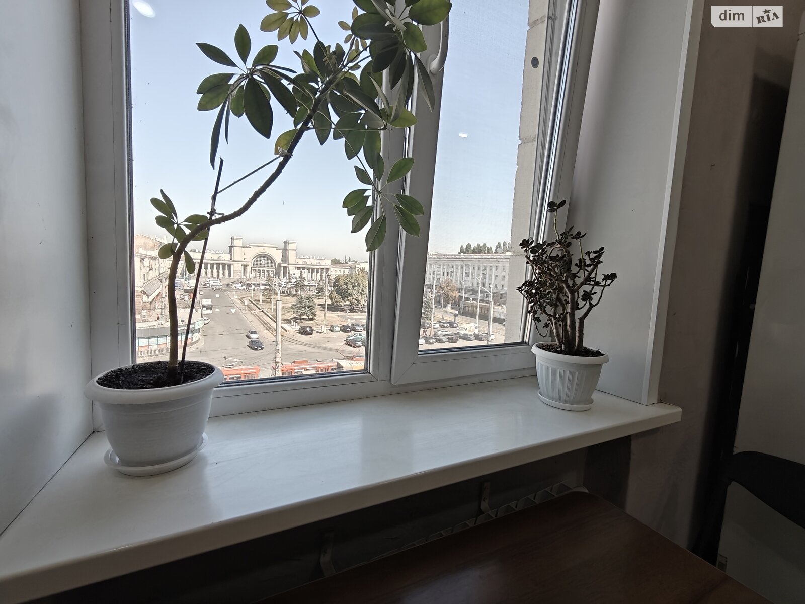 двухкомнатная квартира в Днепре, район Привокзальный, на просп. Яворницкого Дмитрия 125 в аренду на короткий срок посуточно фото 1