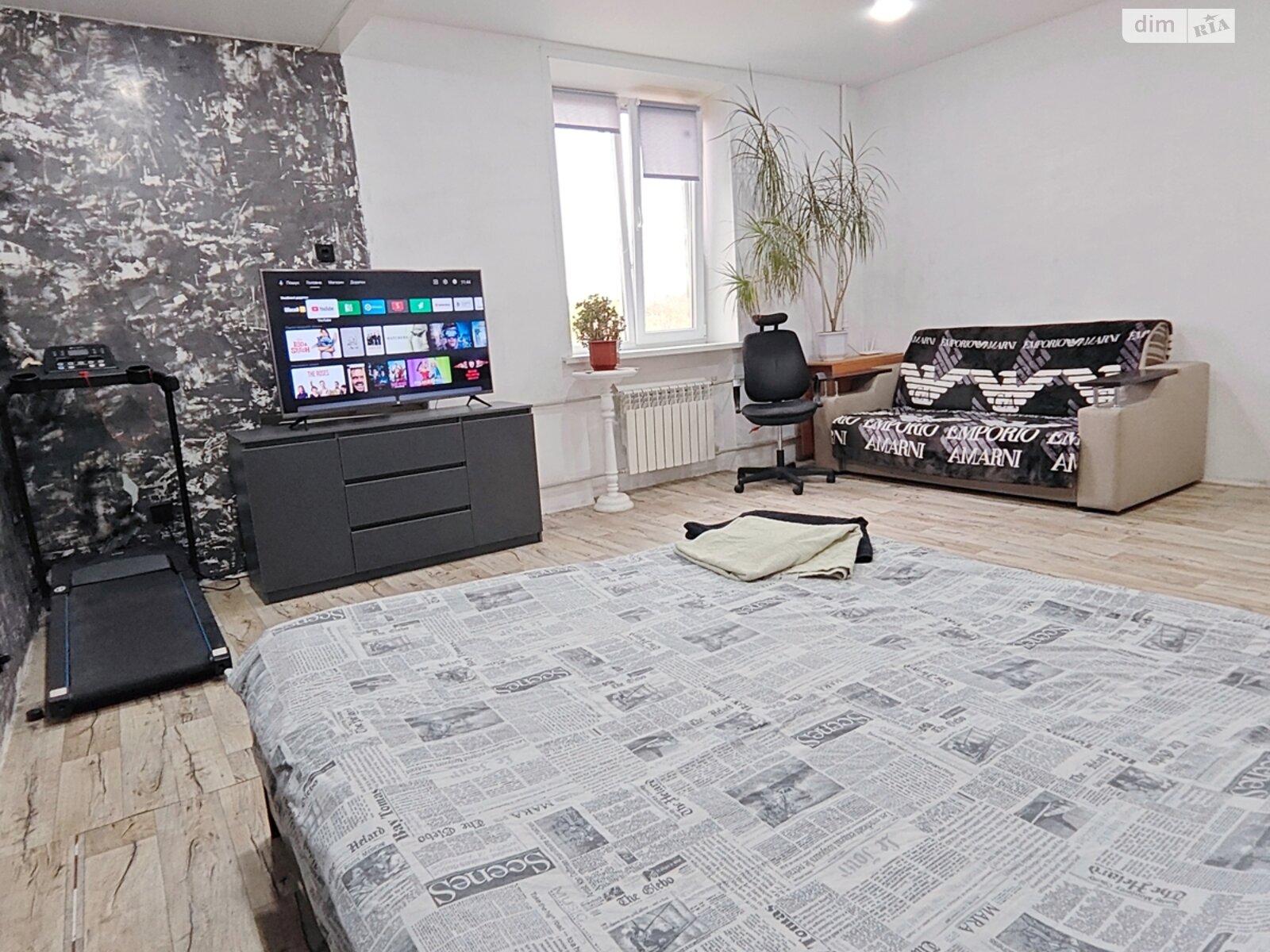 двухкомнатная квартира в Днепре, район Привокзальный, на просп. Яворницкого Дмитрия 125 в аренду на короткий срок посуточно фото 1