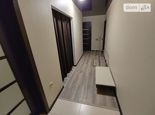 трикімнатна квартира в Дніпрі, район Тополя-1, на мас. Тополя-1 в оренду на короткий термін подобово фото 1 трикімнатна квартира в Дніпрі, район Тополя-1, на мас. Тополя-1 в оренду на короткий термін подобово фото 1