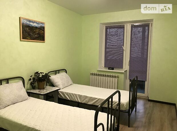 трикімнатна квартира в Дніпрі, район Тополя-1, на мас. Тополя-1 в оренду на короткий термін подобово фото 1 трикімнатна квартира в Дніпрі, район Тополя-1, на мас. Тополя-1 в оренду на короткий термін подобово фото 1