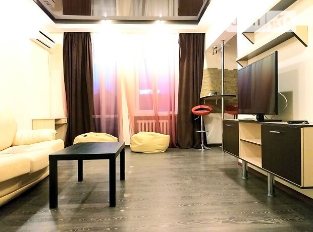 однокімнатна квартира в Дніпрі, район Шевченківський, на вул. Центральна 2/4 в оренду на короткий термін подобово фото 1 однокімнатна квартира в Дніпрі, район Шевченківський, на вул. Центральна 2/4 в оренду на короткий термін подобово фото 1