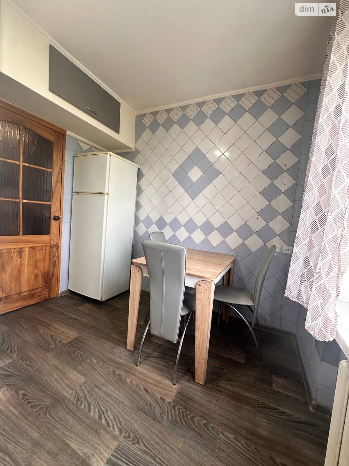 двухкомнатная квартира в Днепре, район Тополь-1, на мас. Тополь-1 7 в аренду на короткий срок посуточно фото 1 двухкомнатная квартира в Днепре, район Тополь-1, на мас. Тополь-1 7 в аренду на короткий срок посуточно фото 1