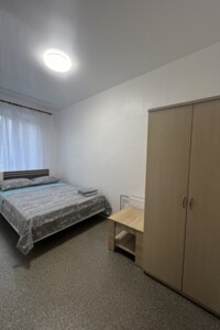 трикімнатна квартира в Дніпрі, район Центр, на вул. Короленка в оренду на короткий термін подобово фото 2
