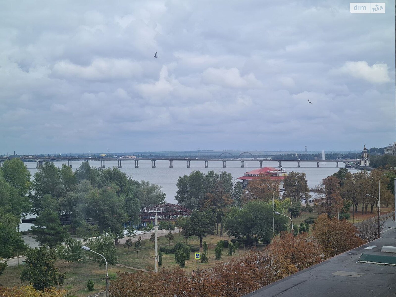 однокімнатна квартира в Дніпрі, район Набережна, на вул. Січеславська Набережна 11 в оренду на короткий термін подобово фото 1