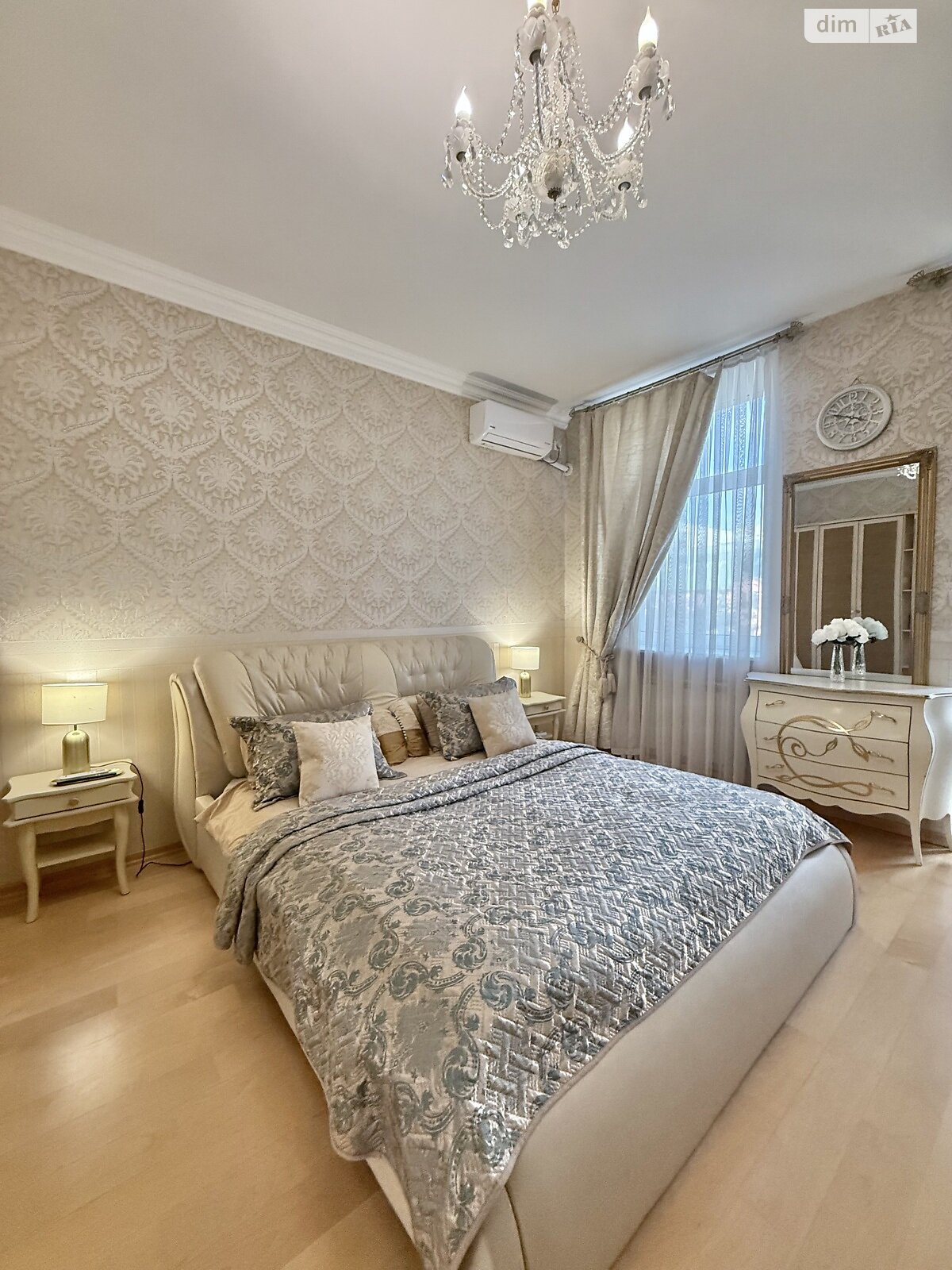 двухкомнатная квартира в Днепре, район Центральный, на просп. Поля Александра 8А в аренду на короткий срок посуточно фото 1 двухкомнатная квартира в Днепре, район Центральный, на просп. Поля Александра 8А в аренду на короткий срок посуточно фото 1