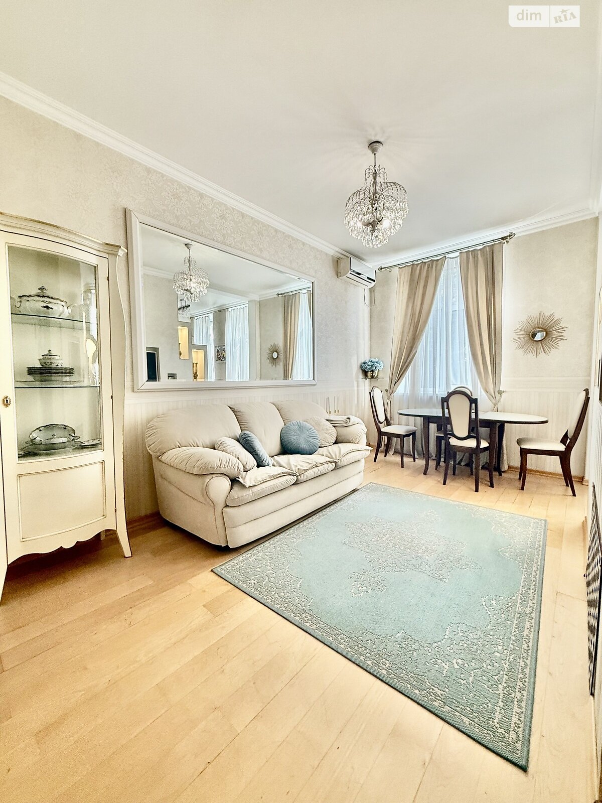 двухкомнатная квартира в Днепре, район Центральный, на просп. Поля Александра 8А в аренду на короткий срок посуточно фото 1 двухкомнатная квартира в Днепре, район Центральный, на просп. Поля Александра 8А в аренду на короткий срок посуточно фото 1