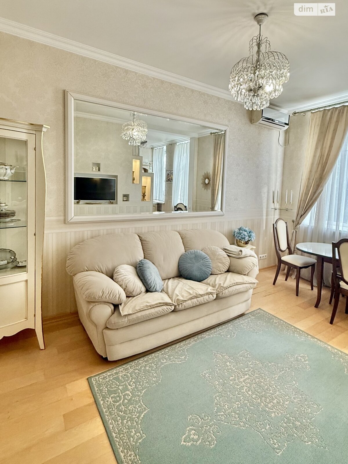 двухкомнатная квартира в Днепре, район Центральный, на просп. Поля Александра 8А в аренду на короткий срок посуточно фото 1 двухкомнатная квартира в Днепре, район Центральный, на просп. Поля Александра 8А в аренду на короткий срок посуточно фото 1