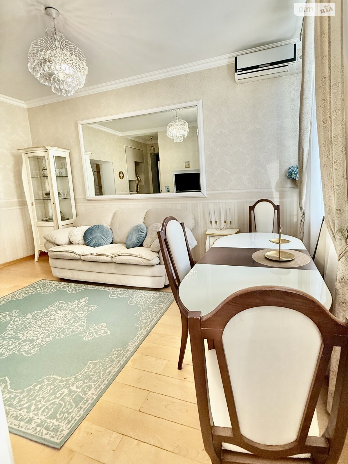 двухкомнатная квартира в Днепре, район Центральный, на просп. Поля Александра 8А в аренду на короткий срок посуточно фото 1 двухкомнатная квартира в Днепре, район Центральный, на просп. Поля Александра 8А в аренду на короткий срок посуточно фото 1