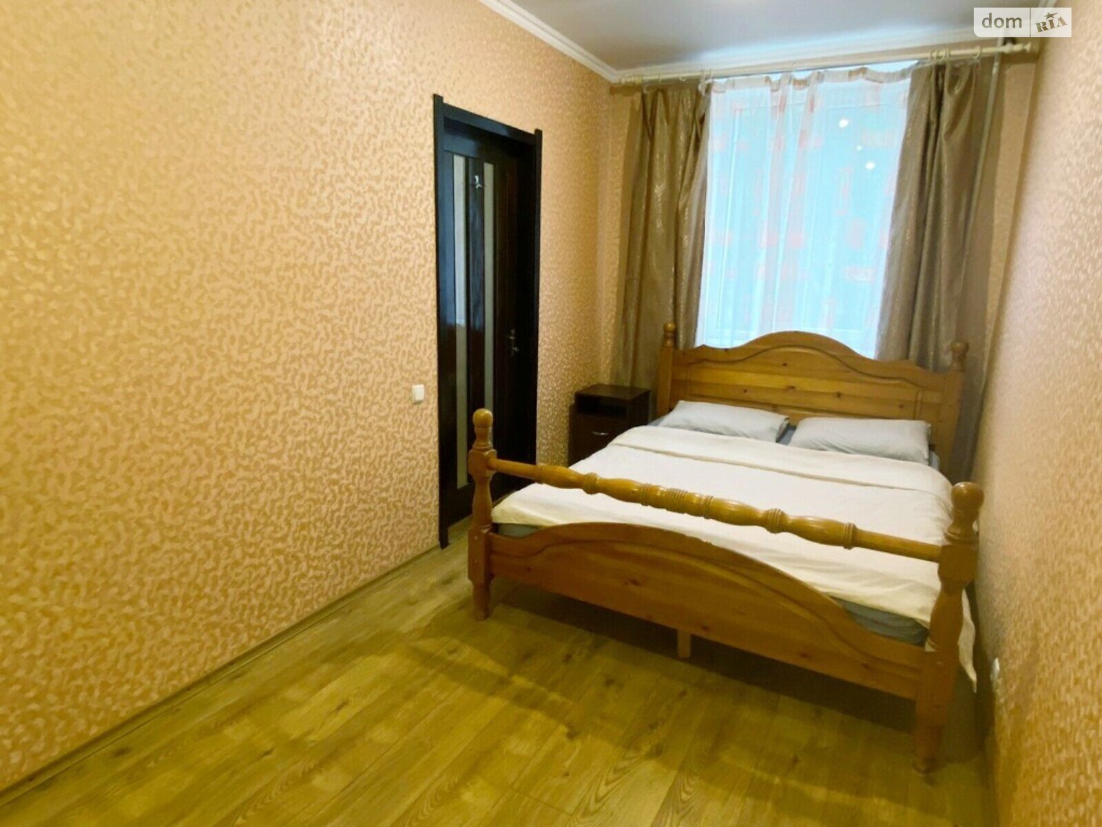 двокімнатна квартира в Дніпрі, район Парк Л.Глоби, на вул. Старокозацька 28А в оренду на короткий термін подобово фото 1 двокімнатна квартира в Дніпрі, район Парк Л.Глоби, на вул. Старокозацька 28А в оренду на короткий термін подобово фото 1