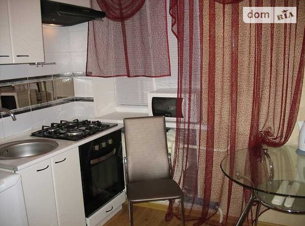 однокімнатна квартира в Дніпрі, район Парк Шевченка, на вул. Героїв Крут 3 в оренду на короткий термін подобово фото 1 однокімнатна квартира в Дніпрі, район Парк Шевченка, на вул. Героїв Крут 3 в оренду на короткий термін подобово фото 1