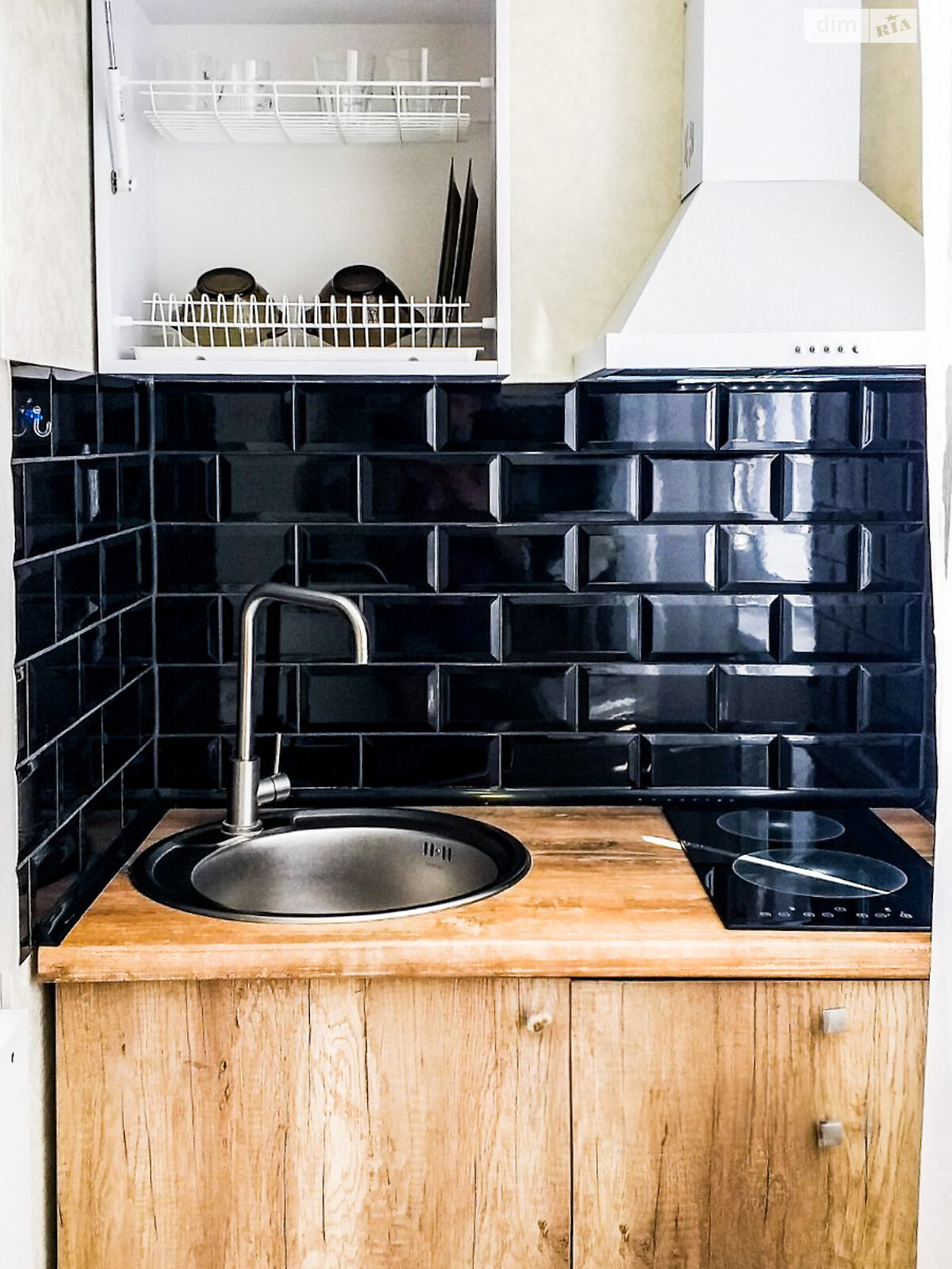 однокомнатная квартира в Харькове, район Гончаровка, на ул. Оружейная 7 в аренду на короткий срок посуточно фото 1