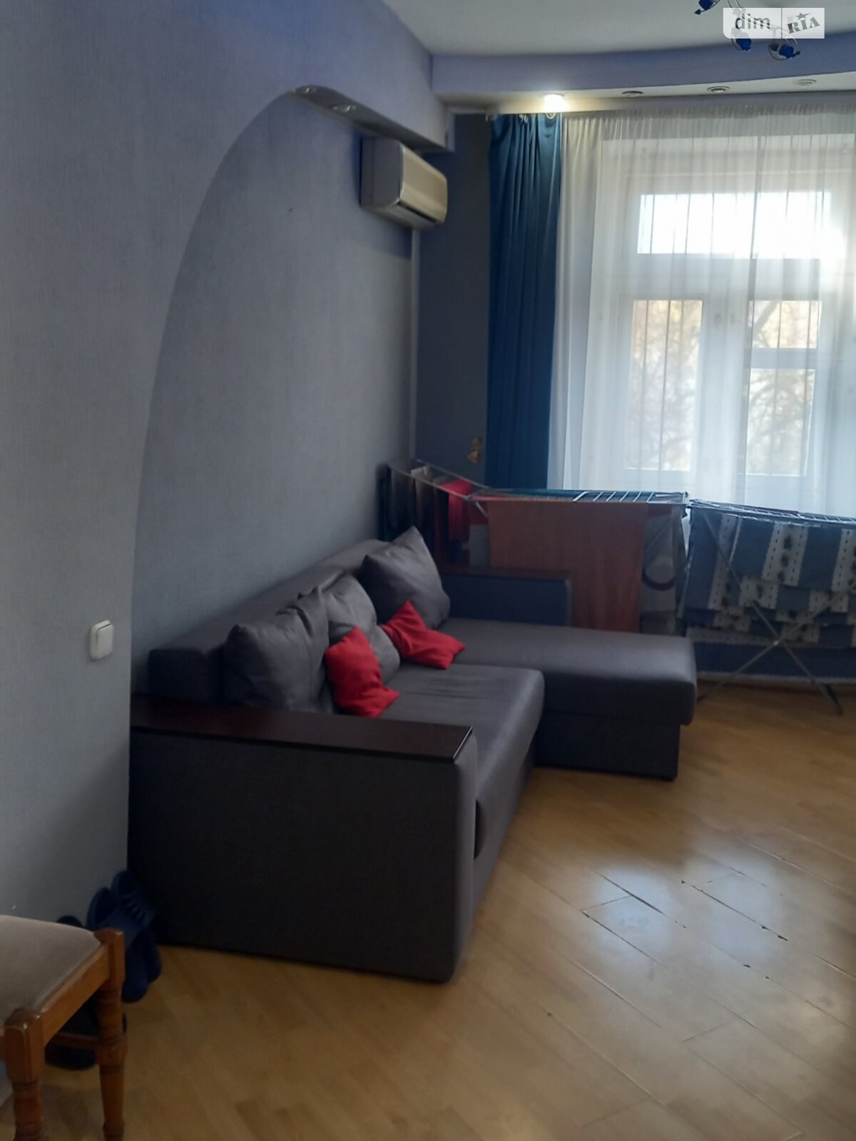 трехкомнатная квартира в Харькове, район Центр, на просп. Героев Харькова 27/1 в аренду на короткий срок посуточно фото 1