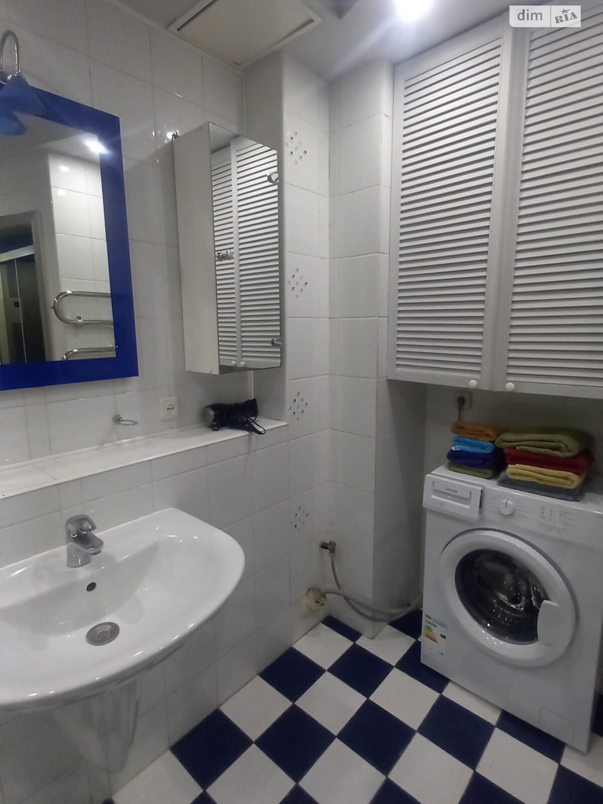 трехкомнатная квартира в Харькове, район Центр, на просп. Героев Харькова 27/1 в аренду на короткий срок посуточно фото 1