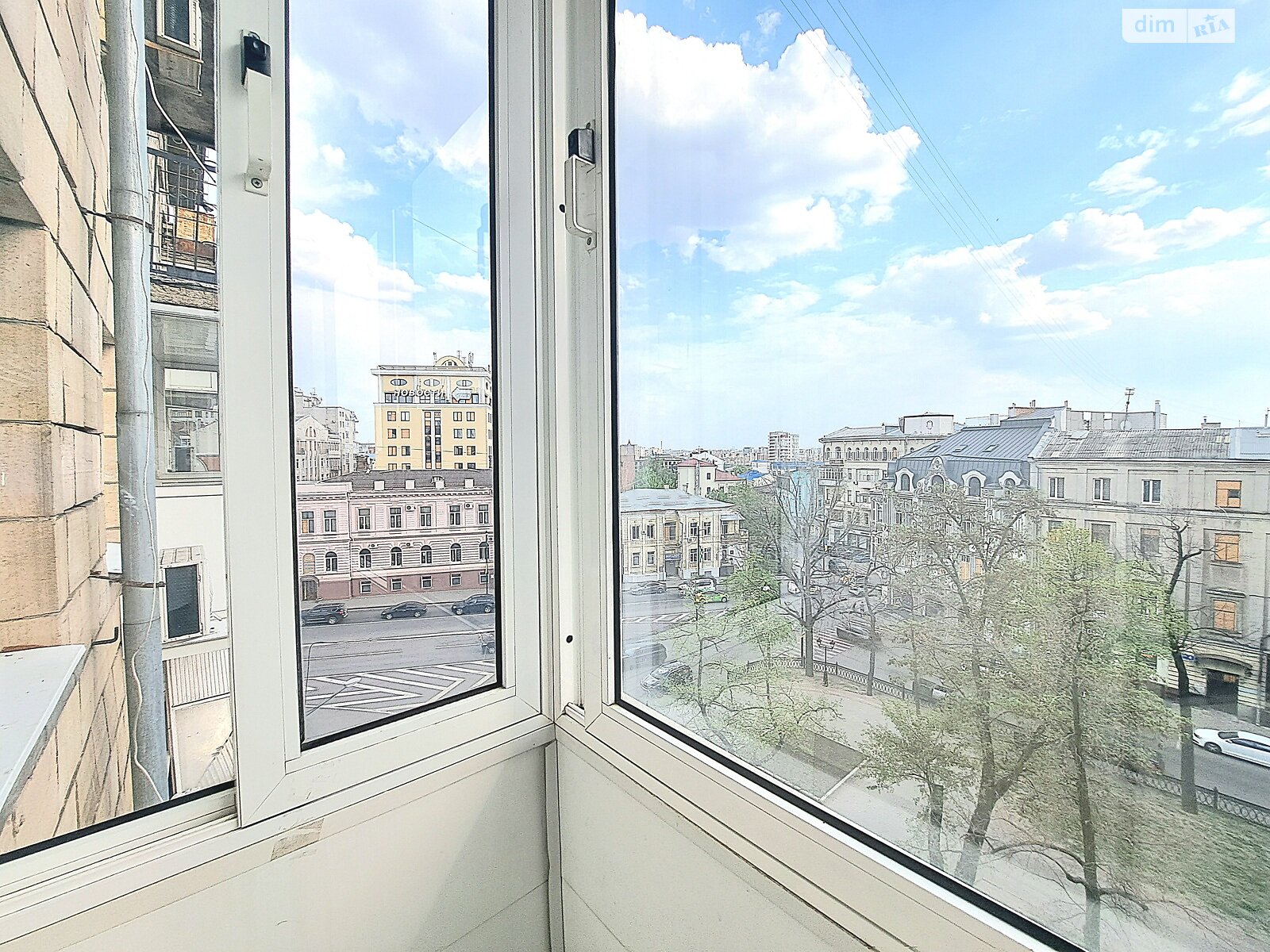 однокімнатна квартира в Харкові, район Центр, на вул. Гоголя 2А в оренду на короткий термін подобово фото 1 однокімнатна квартира в Харкові, район Центр, на вул. Гоголя 2А в оренду на короткий термін подобово фото 1