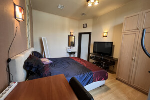 однокомнатная квартира в Харькове, район Центр, на майд. Конституции 2/2 в аренду на короткий срок посуточно фото 2 однокомнатная квартира в Харькове, район Центр, на майд. Конституции 2/2 в аренду на короткий срок посуточно фото 2