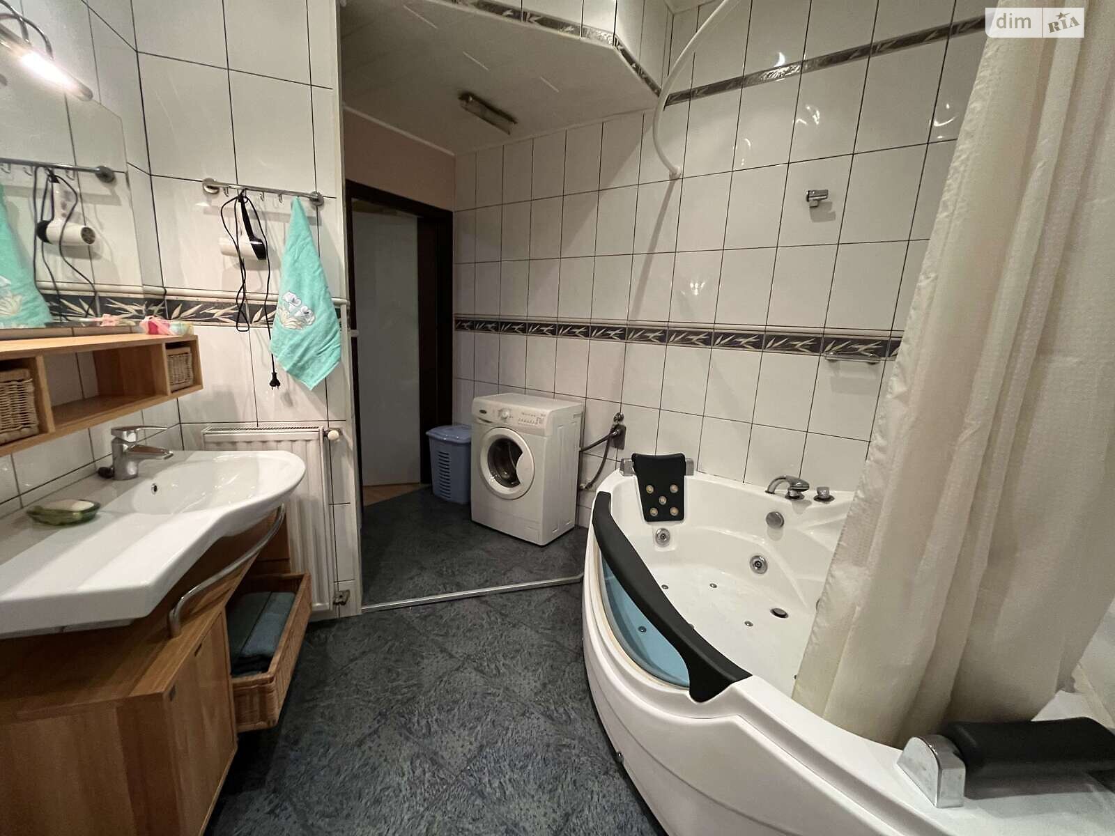 однокомнатная квартира в Харькове, район Центр, на майд. Конституции 2/2 в аренду на короткий срок посуточно фото 1 однокомнатная квартира в Харькове, район Центр, на майд. Конституции 2/2 в аренду на короткий срок посуточно фото 1