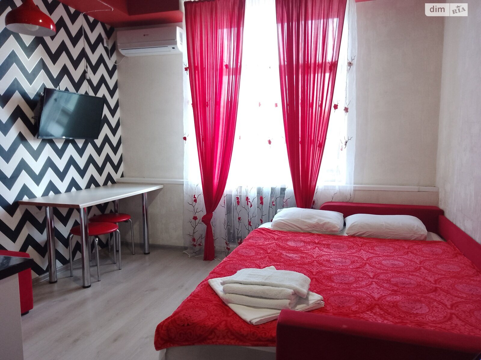 однокомнатная квартира в Харькове, район Центр, на ул. Николаевская 25 в аренду на короткий срок посуточно фото 1