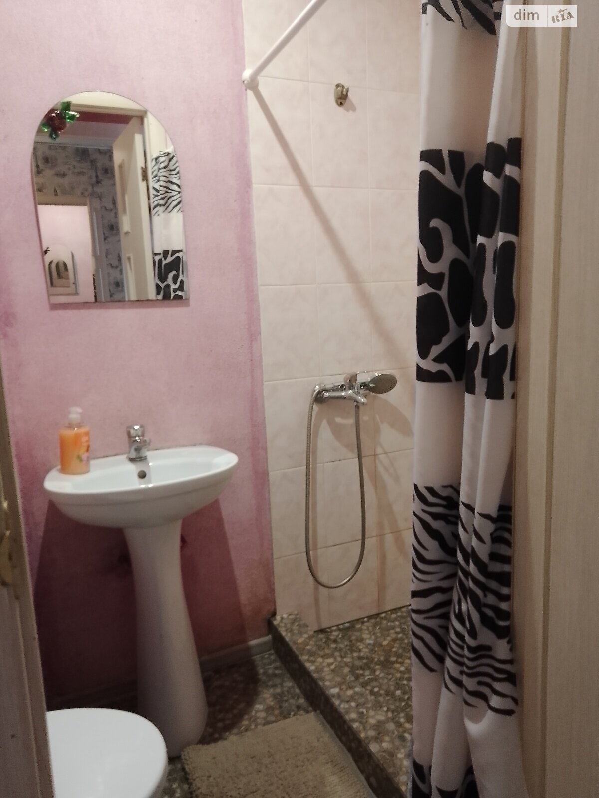 однокомнатная квартира в Харькове, район Центр, на ул. Николаевская 25 в аренду на короткий срок посуточно фото 1