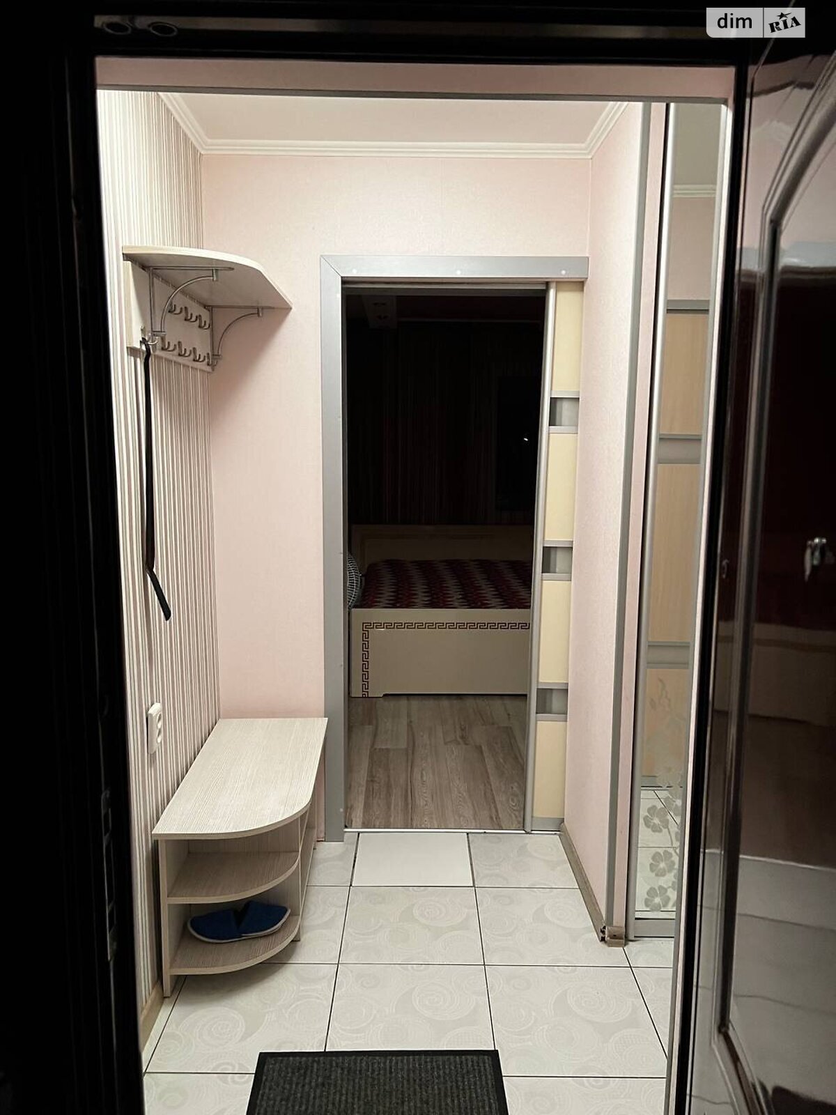 двухкомнатная квартира в Хмельнике, район Хмельник, на ул. Владислава Украинца 17, кв. 96 в аренду на короткий срок посуточно фото 1