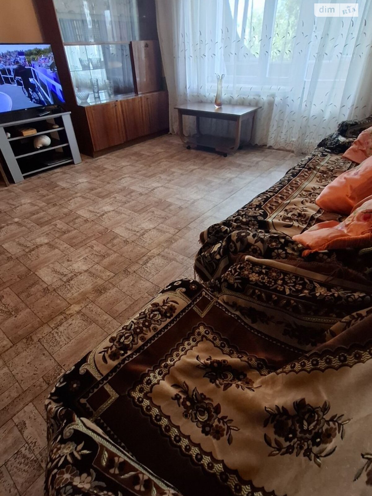 трехкомнатная квартира в Хмельницком, район Центр, на ул. Франко Ивана 6 в аренду на короткий срок посуточно фото 1 трехкомнатная квартира в Хмельницком, район Центр, на ул. Франко Ивана 6 в аренду на короткий срок посуточно фото 1
