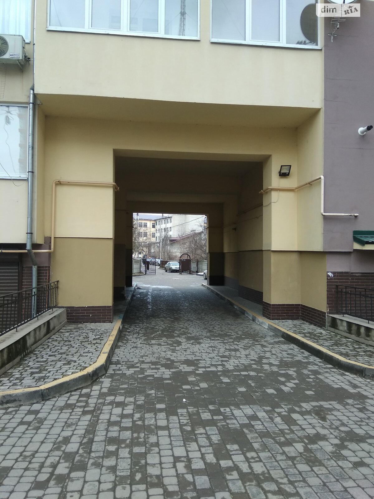 однокомнатная квартира в Ивано-Франковске, район Центр, на ул. Стрельцов Сечевых 76В в аренду на короткий срок посуточно фото 1 однокомнатная квартира в Ивано-Франковске, район Центр, на ул. Стрельцов Сечевых 76В в аренду на короткий срок посуточно фото 1