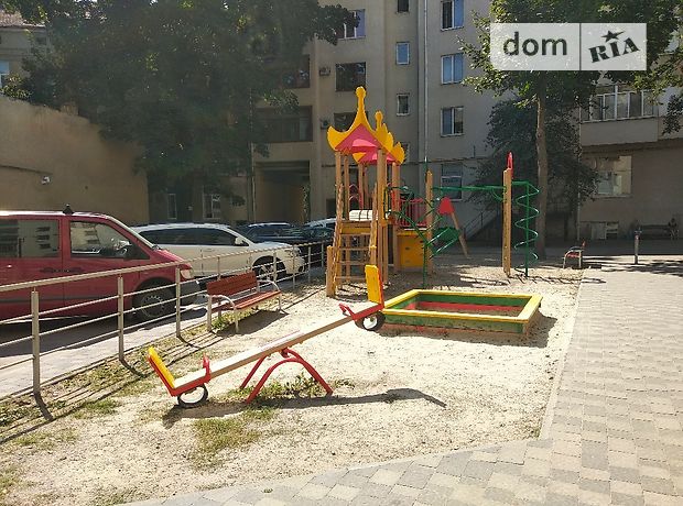 однокомнатная квартира в Ивано-Франковске, район Вокзал, на ул. Железнодорожная в аренду на короткий срок посуточно фото 1 однокомнатная квартира в Ивано-Франковске, район Вокзал, на ул. Железнодорожная в аренду на короткий срок посуточно фото 1