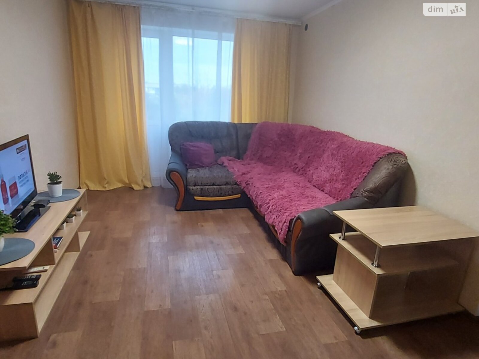 двокімнатна квартира в Жовтих Водах, на вул. Івана Богуна 79 в оренду на короткий термін подобово фото 1 двокімнатна квартира в Жовтих Водах, на вул. Івана Богуна 79 в оренду на короткий термін подобово фото 1