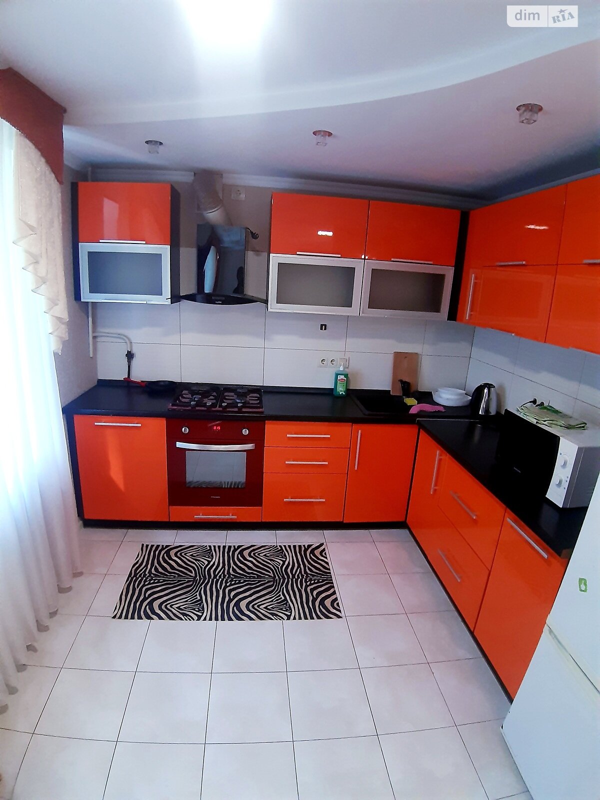 однокомнатная квартира в Житомире, на майд. Привокзальная 6/126 в аренду на короткий срок посуточно фото 1 однокомнатная квартира в Житомире, на майд. Привокзальная 6/126 в аренду на короткий срок посуточно фото 1