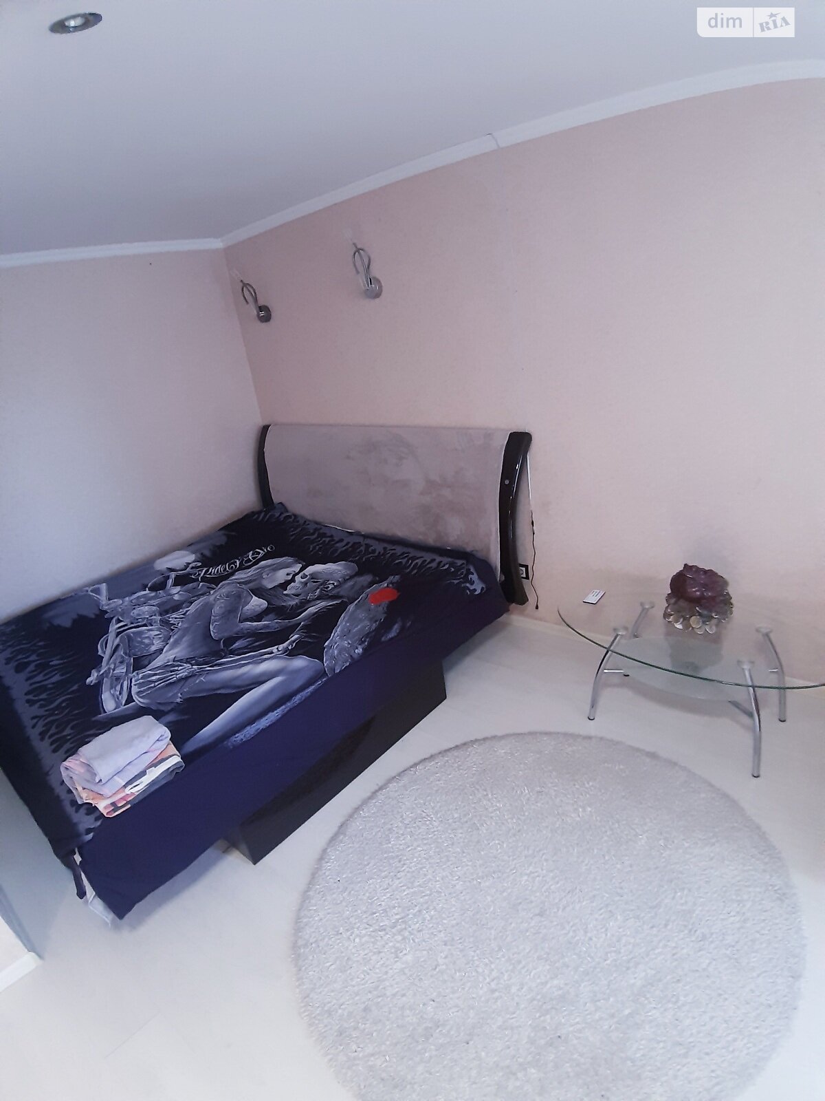 однокомнатная квартира в Житомире, на майд. Привокзальная 6/126 в аренду на короткий срок посуточно фото 1 однокомнатная квартира в Житомире, на майд. Привокзальная 6/126 в аренду на короткий срок посуточно фото 1