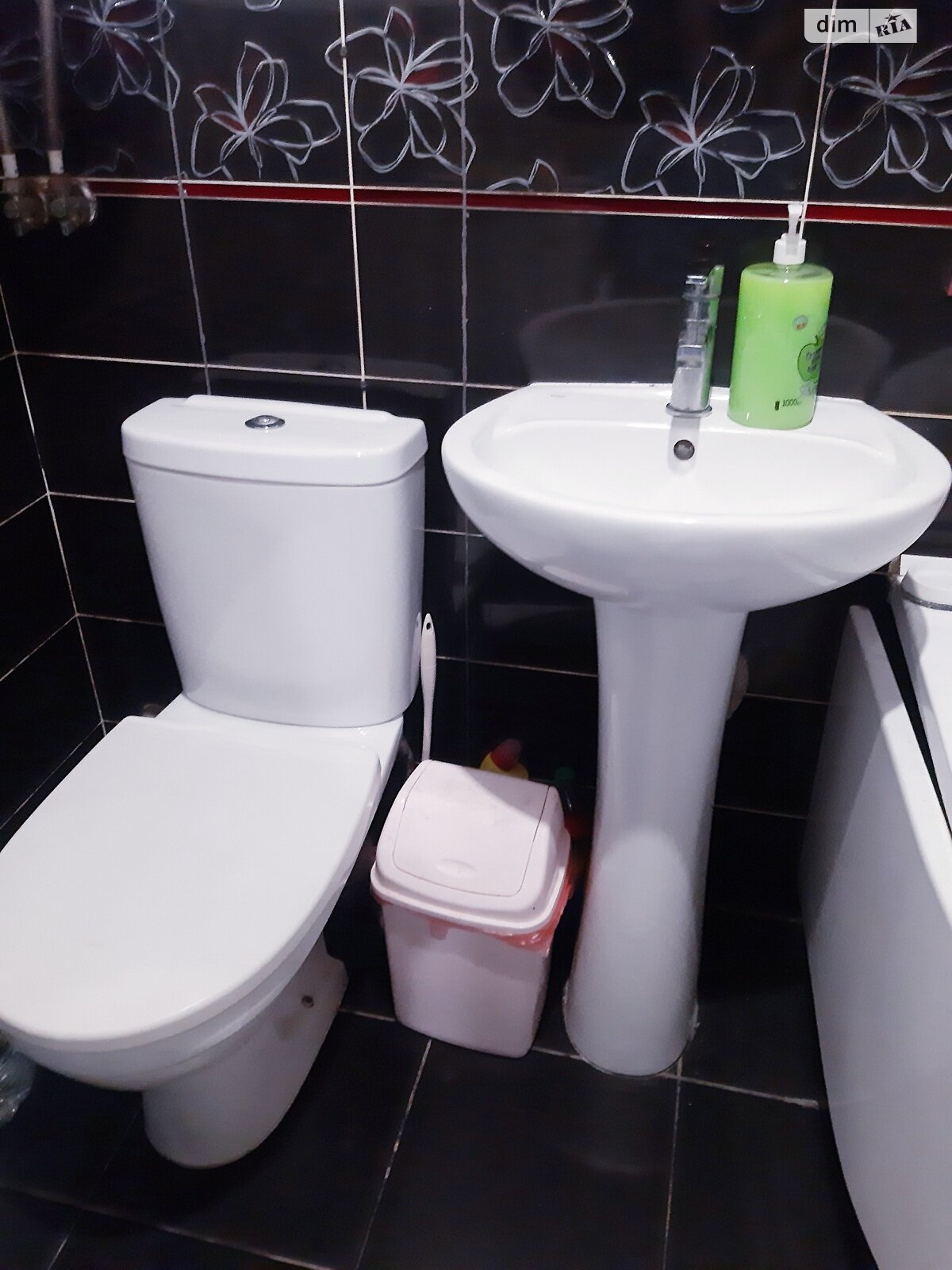 однокомнатная квартира в Житомире, на майд. Привокзальная 6/126 в аренду на короткий срок посуточно фото 1 однокомнатная квартира в Житомире, на майд. Привокзальная 6/126 в аренду на короткий срок посуточно фото 1