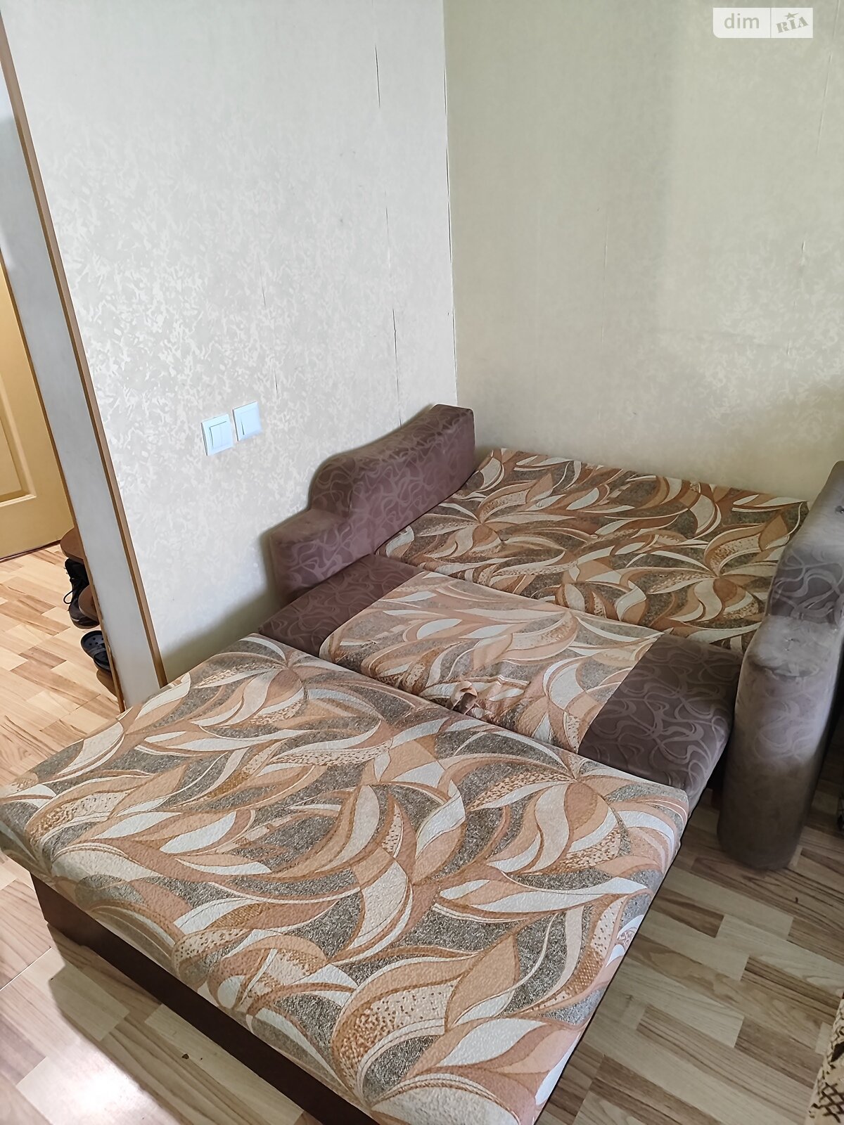 трикімнатна квартира в Кам’янському, на вул. Євгена Мельнікова в оренду на короткий термін подобово фото 1 трикімнатна квартира в Кам’янському, на вул. Євгена Мельнікова в оренду на короткий термін подобово фото 1