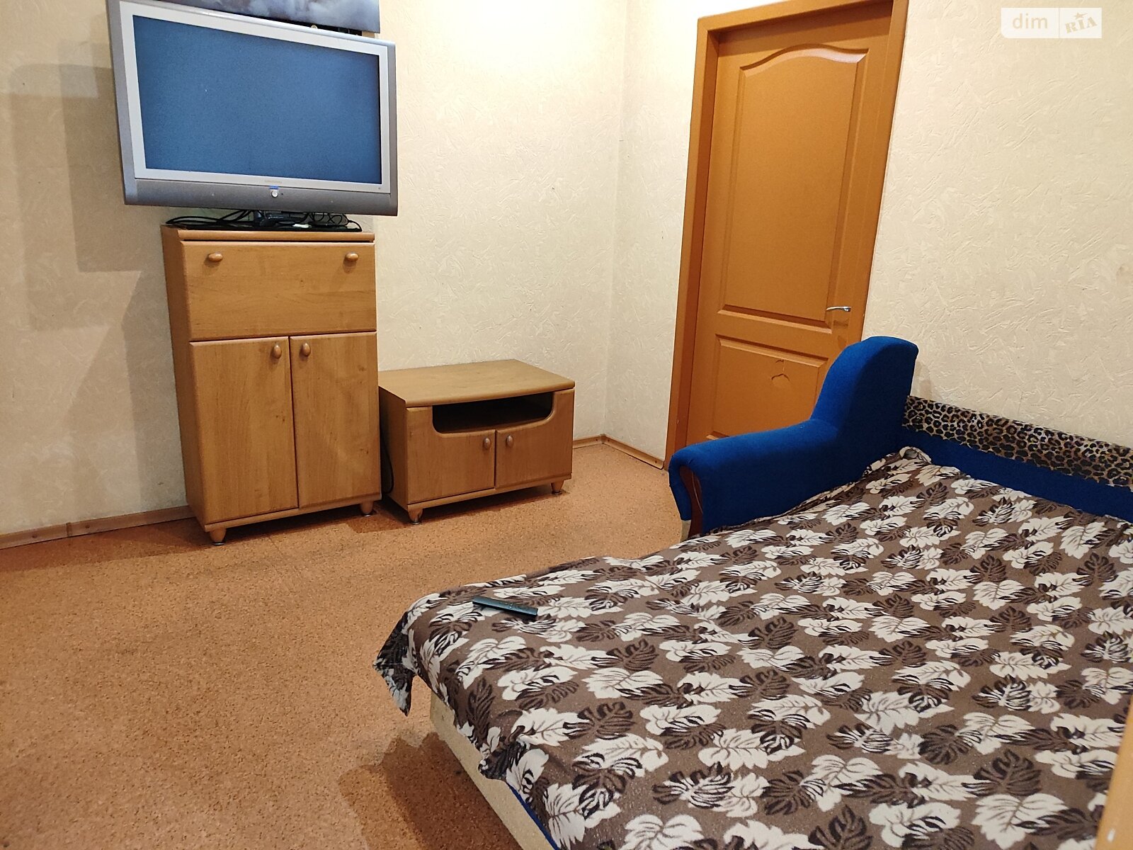 трехкомнатная квартира в Каменском, на просп. Тараса Шевченко 40 в аренду на короткий срок посуточно фото 1 трехкомнатная квартира в Каменском, на просп. Тараса Шевченко 40 в аренду на короткий срок посуточно фото 1