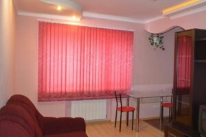 однокімнатна квартира в Кам’янському, на вул. Івана Сірка в оренду на короткий термін подобово фото 2