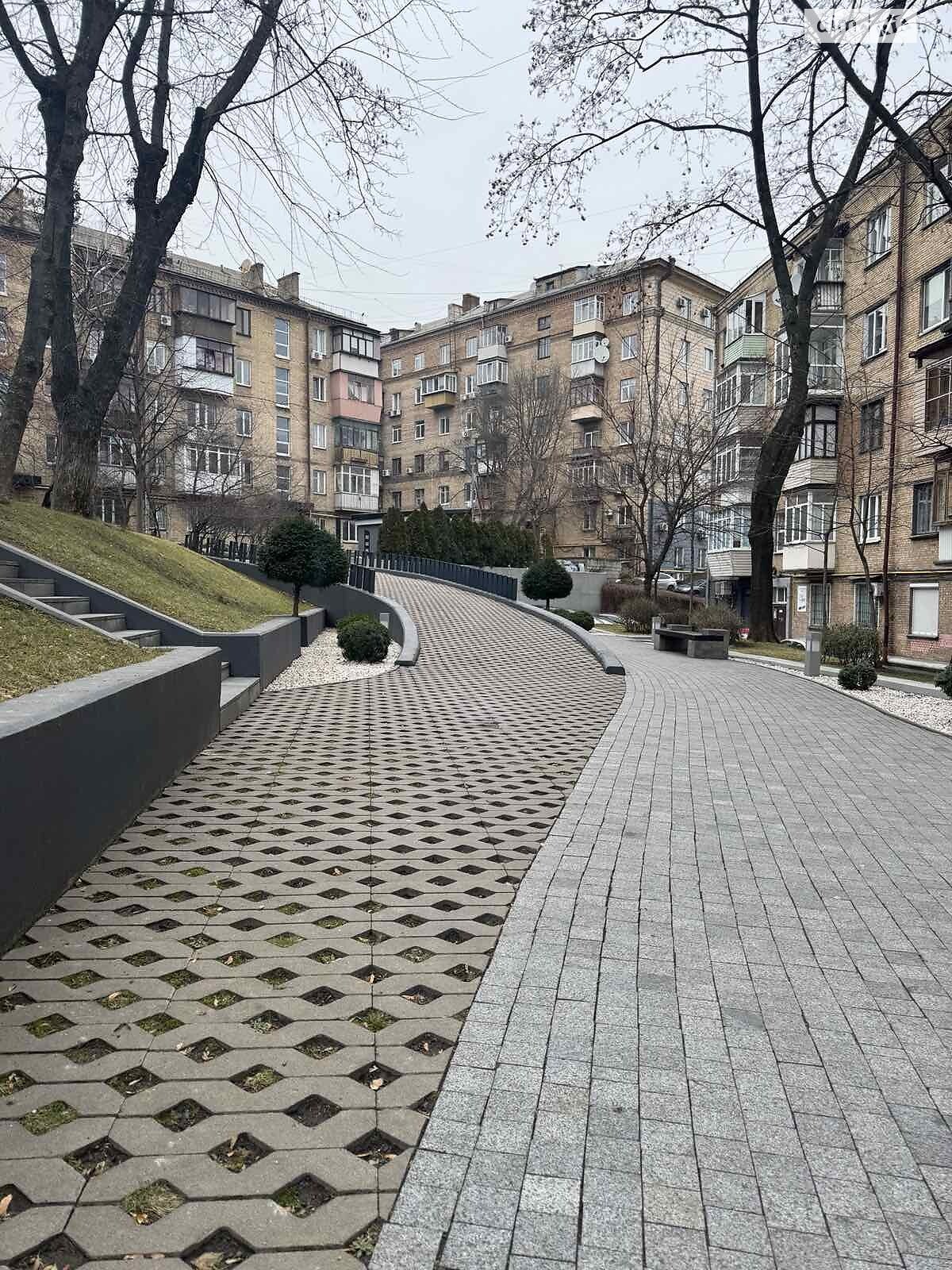однокомнатная квартира в Киеве, район Черная Гора, на ул. Михаила Бойчука 4 в аренду на короткий срок посуточно фото 1 однокомнатная квартира в Киеве, район Черная Гора, на ул. Михаила Бойчука 4 в аренду на короткий срок посуточно фото 1
