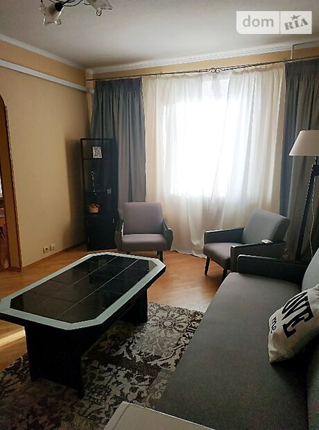 двухкомнатная квартира в Киеве, район Дарницкий, на ул. Анны Ахматовой 15 в аренду на короткий срок посуточно фото 1