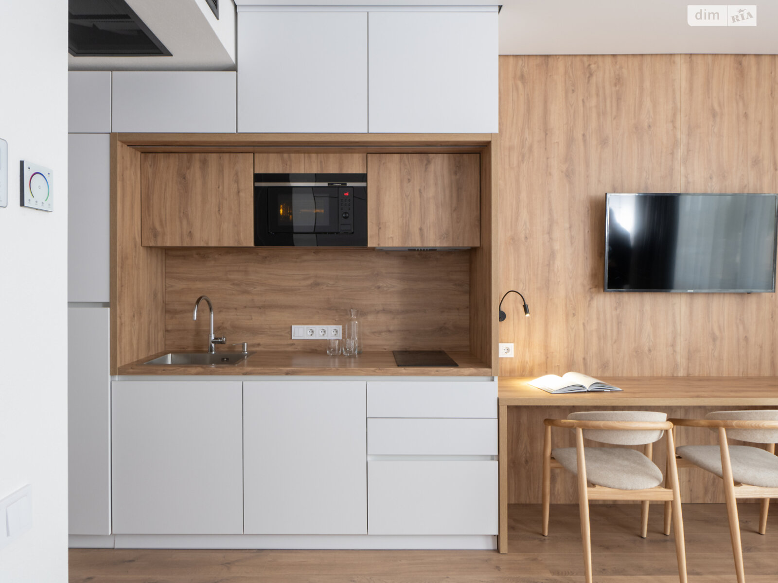 однокомнатная квартира в Киеве, район Демеевка, на ул. Козацкая 11 в аренду на короткий срок посуточно фото 1 однокомнатная квартира в Киеве, район Демеевка, на ул. Козацкая 11 в аренду на короткий срок посуточно фото 1