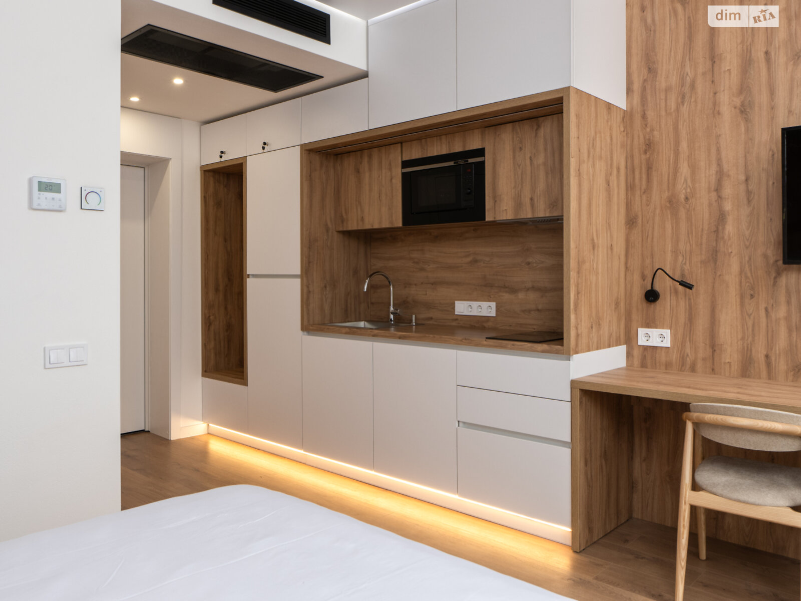 однокомнатная квартира в Киеве, район Демеевка, на ул. Козацкая 11 в аренду на короткий срок посуточно фото 1 однокомнатная квартира в Киеве, район Демеевка, на ул. Козацкая 11 в аренду на короткий срок посуточно фото 1