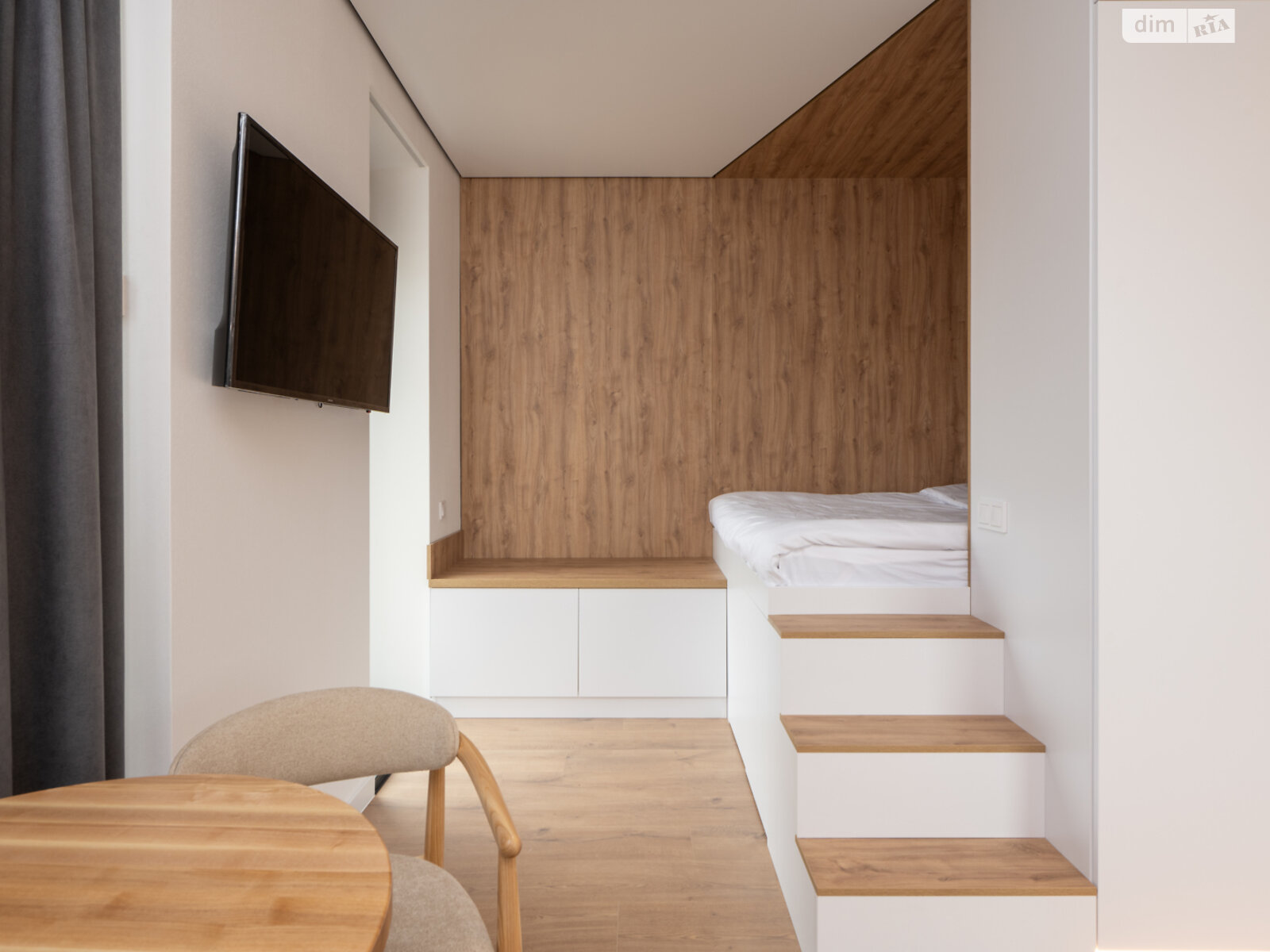 однокомнатная квартира в Киеве, район Демеевка, на ул. Козацкая 11 в аренду на короткий срок посуточно фото 1 однокомнатная квартира в Киеве, район Демеевка, на ул. Козацкая 11 в аренду на короткий срок посуточно фото 1