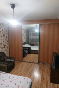 двухкомнатная квартира в Киеве, район Днепровский, на просп. Леонида Каденюка 13А в аренду на короткий срок посуточно фото 2