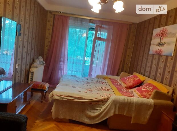 трикімнатна квартира в Києві, район Дніпровський, на вул. Плеханова 4 в оренду на короткий термін подобово фото 1 трикімнатна квартира в Києві, район Дніпровський, на вул. Плеханова 4 в оренду на короткий термін подобово фото 1