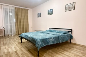 однокомнатная квартира в Киеве, район Голосеев, на бул. Николая Михновского 6 в аренду на короткий срок посуточно фото 2