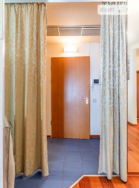 трехкомнатная квартира в Киеве, район Голосеевский, на ул. Жилянская 59 в аренду на короткий срок посуточно фото 1 трехкомнатная квартира в Киеве, район Голосеевский, на ул. Жилянская 59 в аренду на короткий срок посуточно фото 1