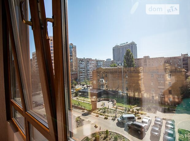 трехкомнатная квартира в Киеве, район Голосеевский, на ул. Жилянская 59 в аренду на короткий срок посуточно фото 1 трехкомнатная квартира в Киеве, район Голосеевский, на ул. Жилянская 59 в аренду на короткий срок посуточно фото 1